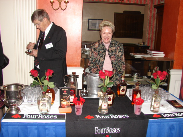 4 Roses table.JPG