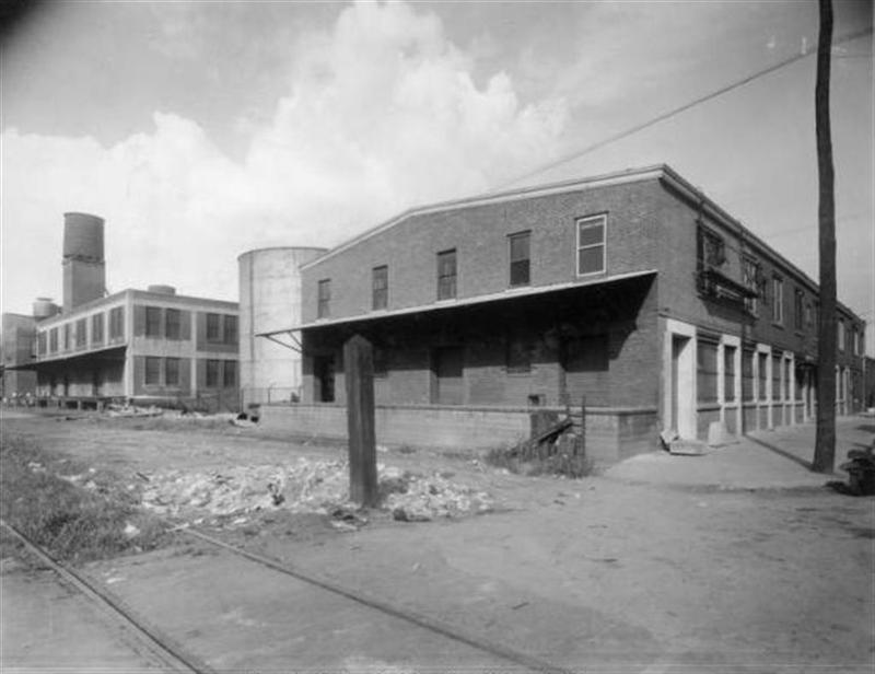 publicker south philly bottling plant (Large) (Medium).jpg