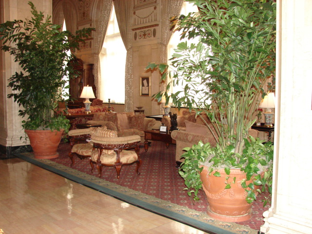 Hotel lobby.JPG